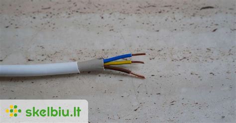 Korozijos pažeisti elektros laidų kontaktai