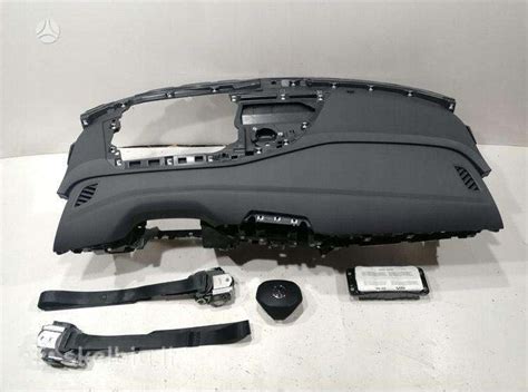 Oro pagalvių ir saugos diržų veikimo schema