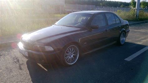 BMW E39 Cosmosschwarz Metallic 2 spalvos kapotas