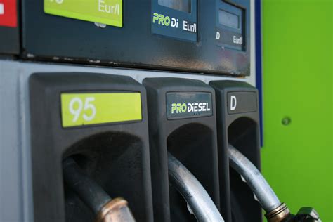Užsikimšę degalų purkštukai