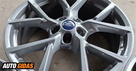 Įvairių dydžių Ford ratlankiai