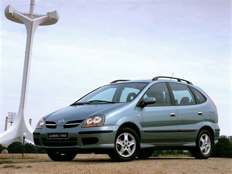Nissan Almera Tino variklio skyrius