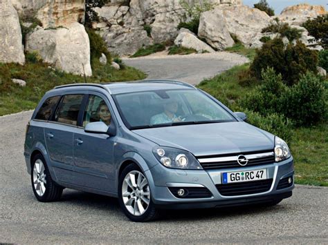 Opel Astra H Caravan bagažinė