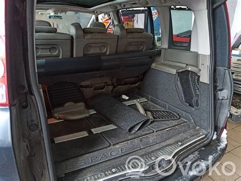 Renault Espace automobilio variklio skyriaus vaizdas