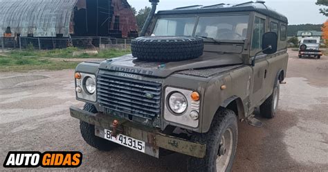 Lietuvos armijos Land Rover Defender visureigis