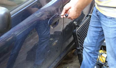 automobilio durų spynos remontas