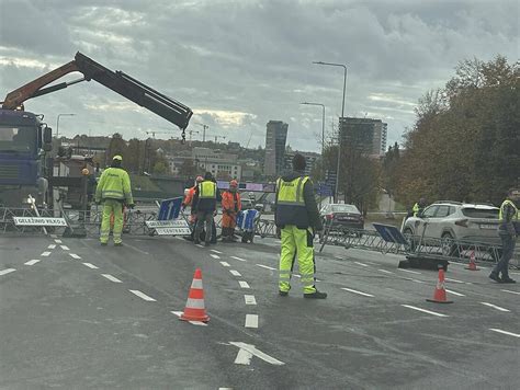 Nuotrauka su tramvajaus avarijos vieta Milane