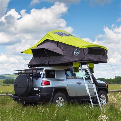 Infografika su stogo palapinės montavimo etapais