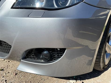 Automobilio bamperio remontas ir dažymas
