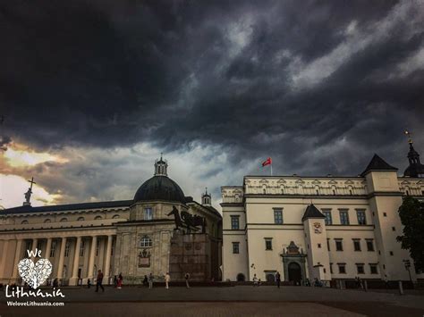 Amoniako debesis, kylantis virš gyvenvietės