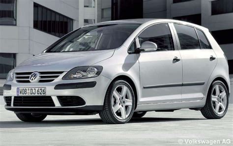 Infografika su skirtingų Volkswagen Golf V Plus variklių galios diapazonu