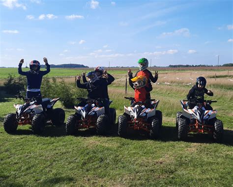 Nuotrauka su įvairių tipų keturračiais