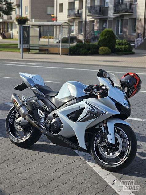 Sudaužytas motociklas Suzuki
