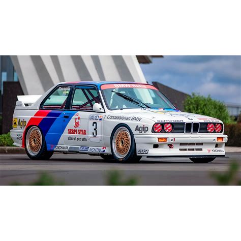 Istorinis BMW E30 automobilis