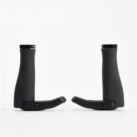 Nuotrauka su įvairiais vairo traukės antgaliais