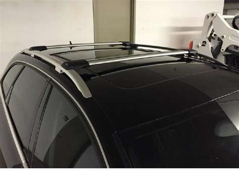 Skersiniai ant Volvo XC60 stogo
