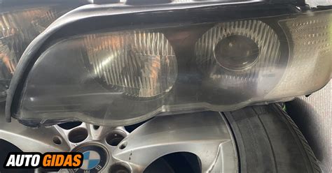 BMW automobilio priekinis žibintas