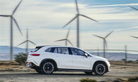 Vizualizacija būsimo elektrinio Bentley visureigio