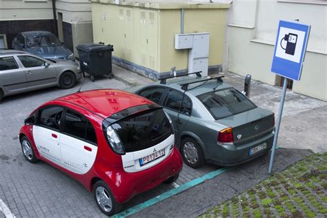 Kinijos keliai su automobiliais