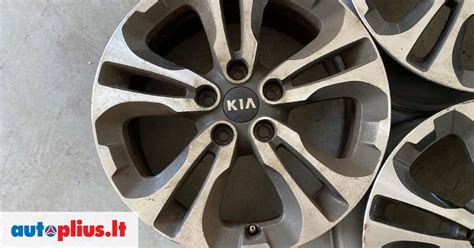 Skirtingų Kia Rio modelių ratlankiai