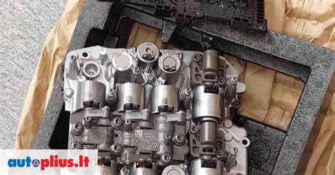 Kartingo valdymo elementai: vairas, akceleratorius, stabdžiai