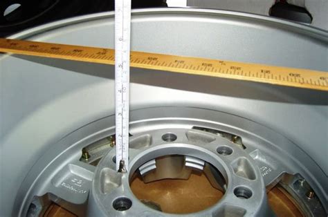 Schema, kaip matuojamas ratlankio išnešimas (ET)