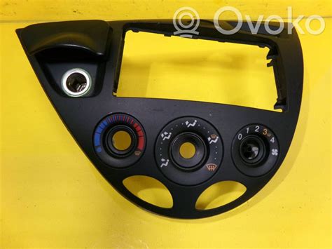 Ford Galaxy prietaisų skydelio išmontavimo schema