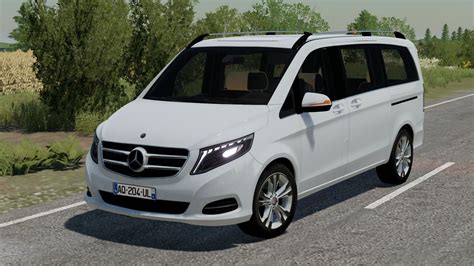 „Mercedes Benz Viano“ interjeras su staliuku