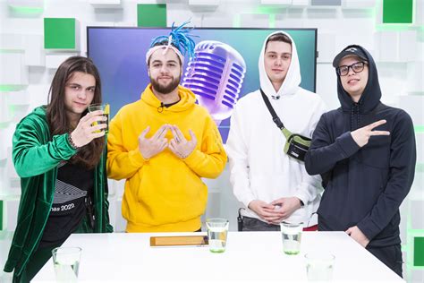 „Flying Saucer Gang“ vardinės ausinės