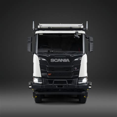 Scania sunkvežimis kelyje
