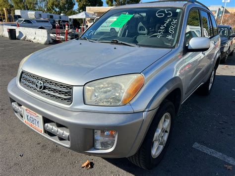 Toyota RAV4 2001 modelis