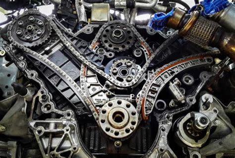 BMW variklio grandinės keitimas