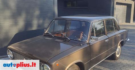 Lada automobiliai dalims
