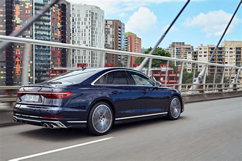 Audi S8 automobilio galas