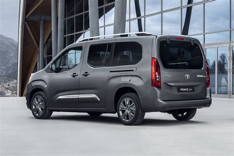 Toyota Proace automobilio nuotrauka