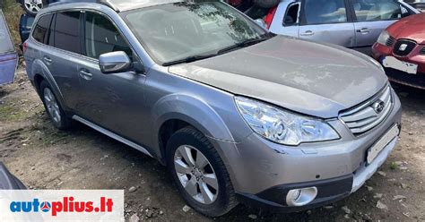 Subaru Outback saugiklių dėžės vieta