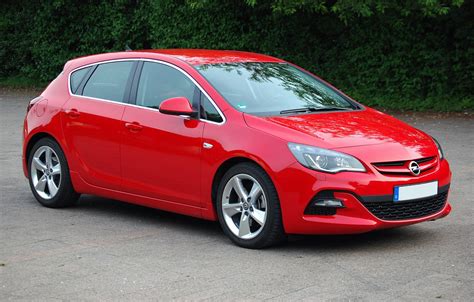 Opel Astra J interjeras