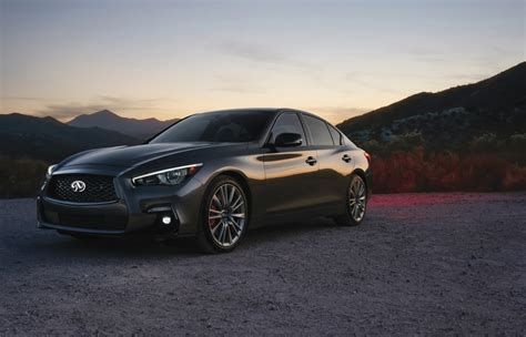 „Infiniti Q50“ dizaino linijos