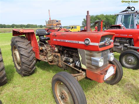 Massey Ferguson 158 traktoriaus padangos