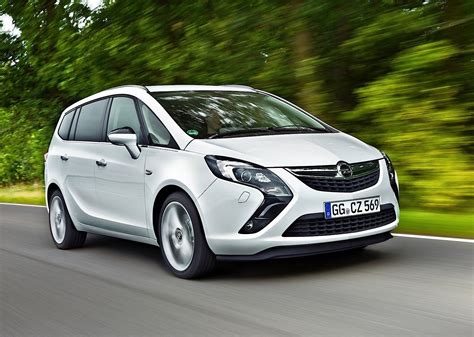 Opel Zafira Tourer (C) eksterjero dizainas