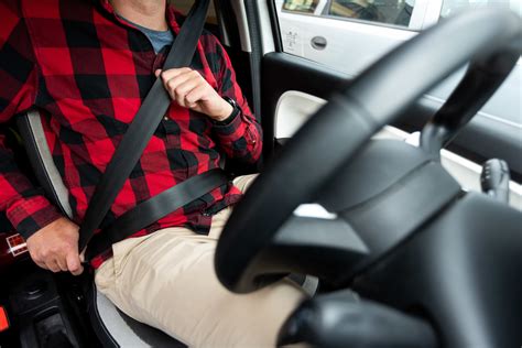 Statistika apie saugos diržų naudojimą automobiliuose ir autobusuose