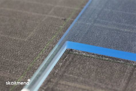 Schematinis metalo keramikos plėvelės susidarymo vaizdas ant besitrinančių paviršių