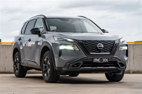 Nissan X-Trail N-Trek eksterjeras