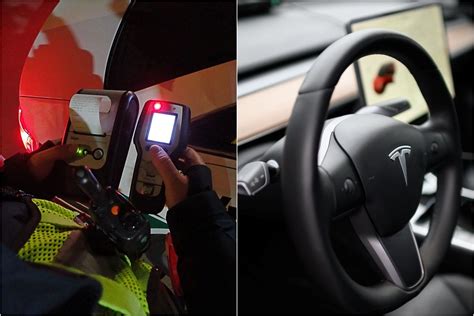 Nusidėvėjimo požymiai ant Tesla vairo