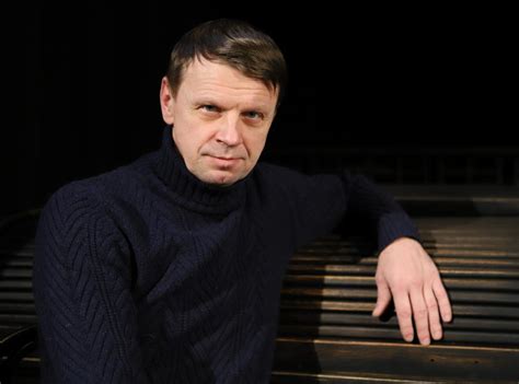 Rolandas Kazlas scenoje