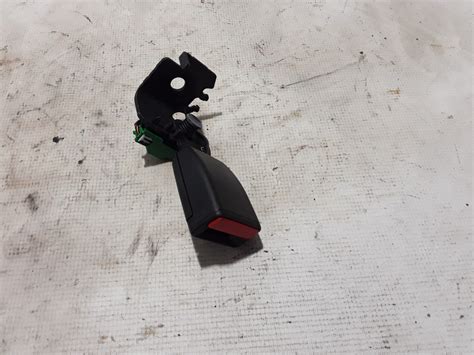 Nuotrauka su Volvo S60 saugos diržo mechanizmu