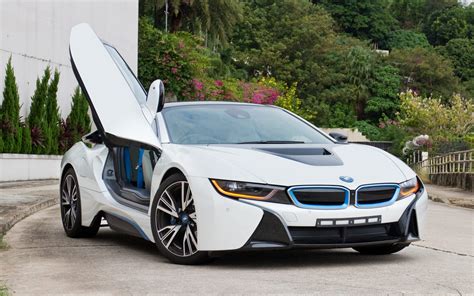 BMW i8 variklio skyrius