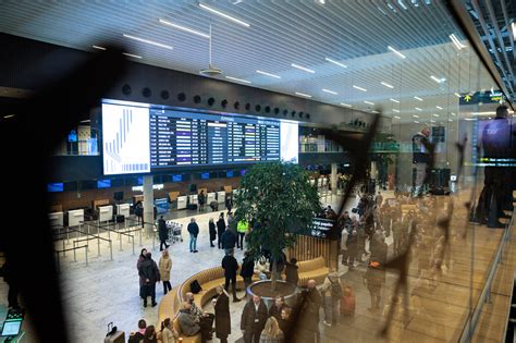 Oro uosto skrydžių valdymo bokštas