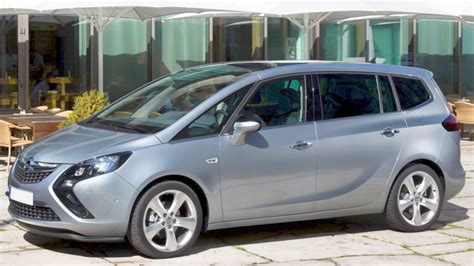 Opel Zafira C interjero dizainas