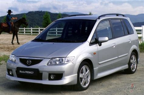 Mazda Premacy variklio skyrius